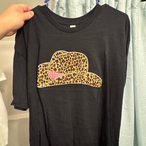 Black Long Sleeve Tee with Leopard Print Hat Design